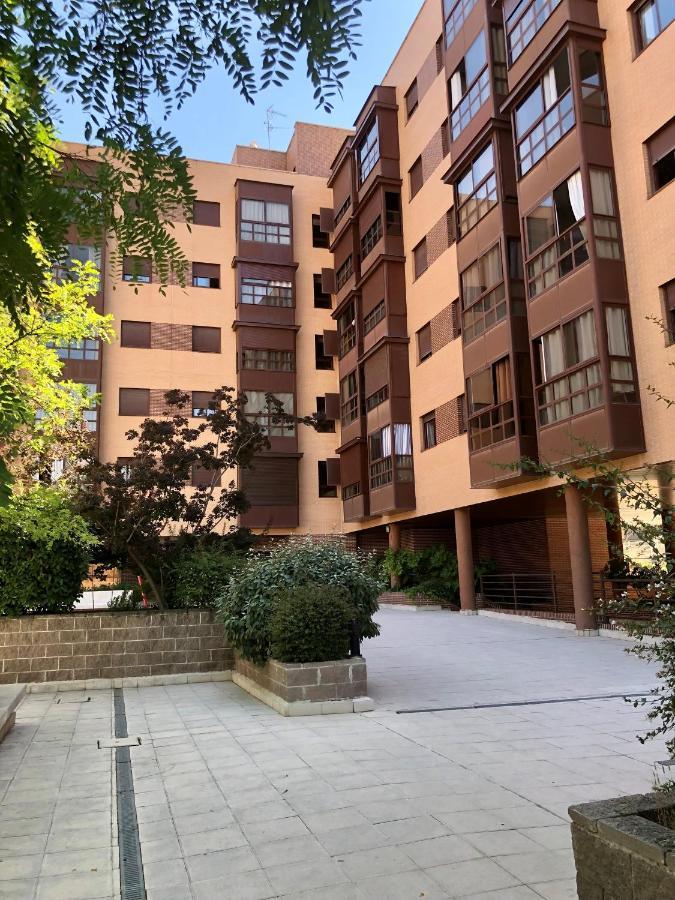 Apartamento Wanda Ifema Con Parking Y Piscina Madrid Buitenkant foto