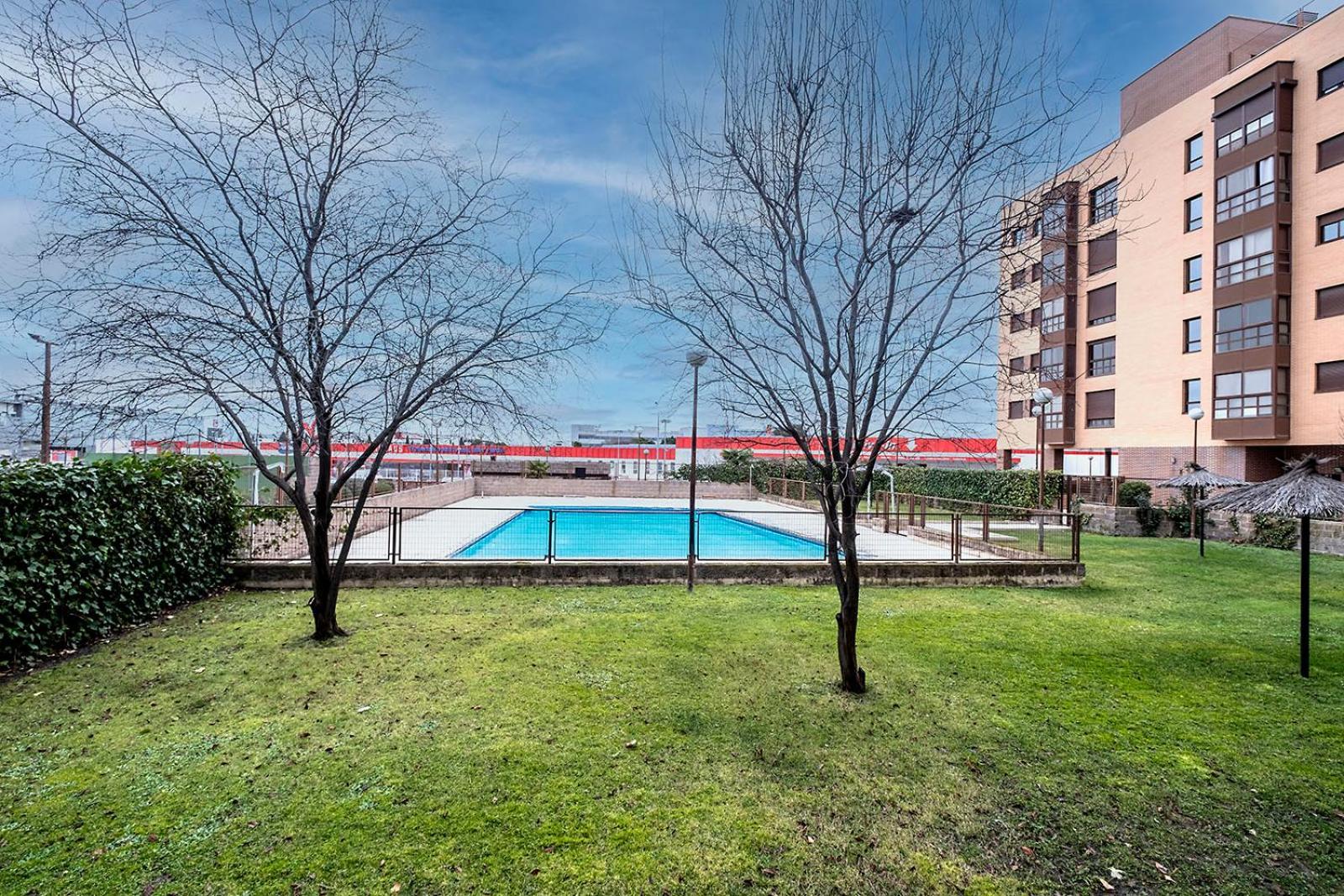 Apartamento Wanda Ifema Con Parking Y Piscina Madrid Buitenkant foto