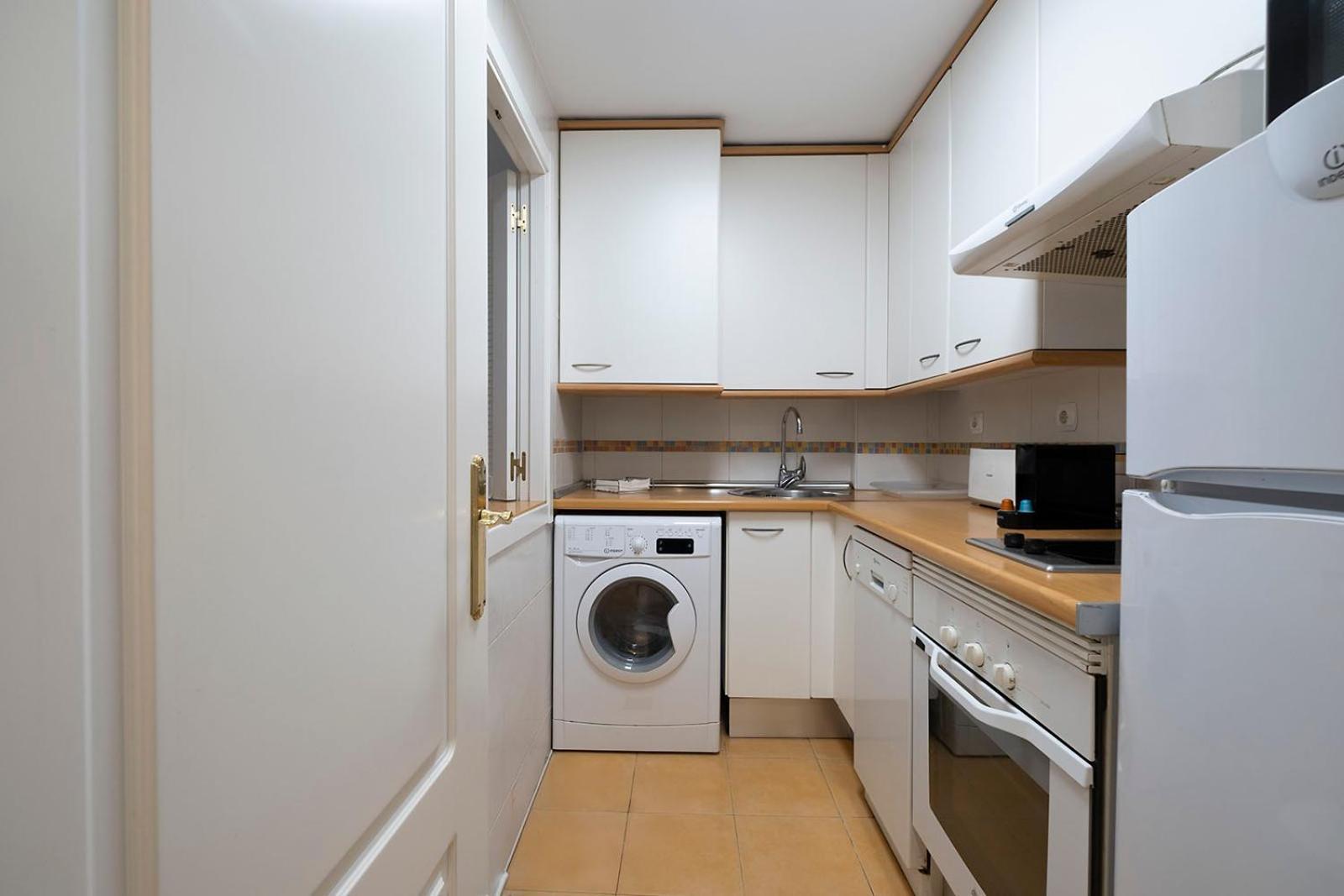 Apartamento Wanda Ifema Con Parking Y Piscina Madrid Buitenkant foto